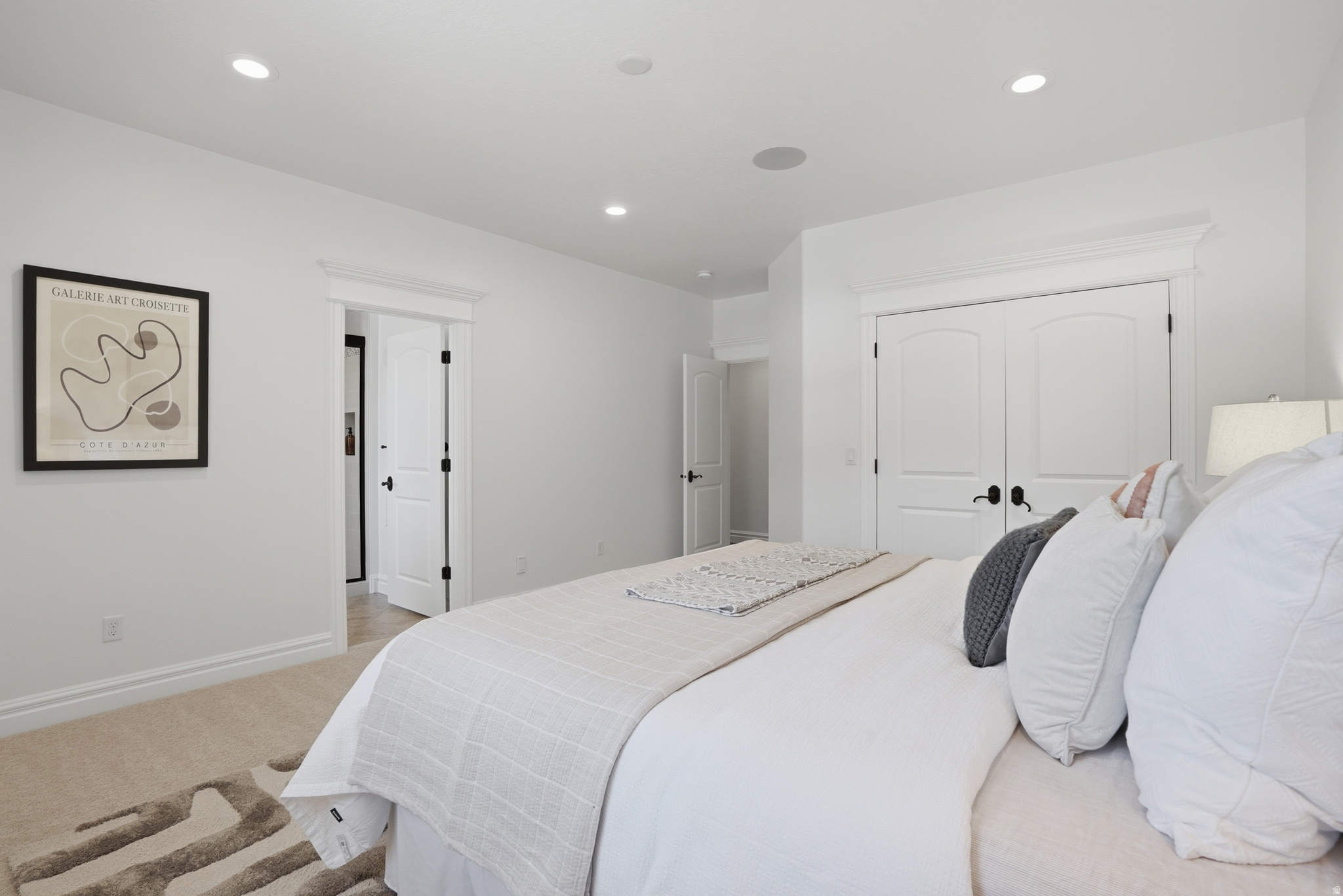 HOLLOW ESTATES - Residential