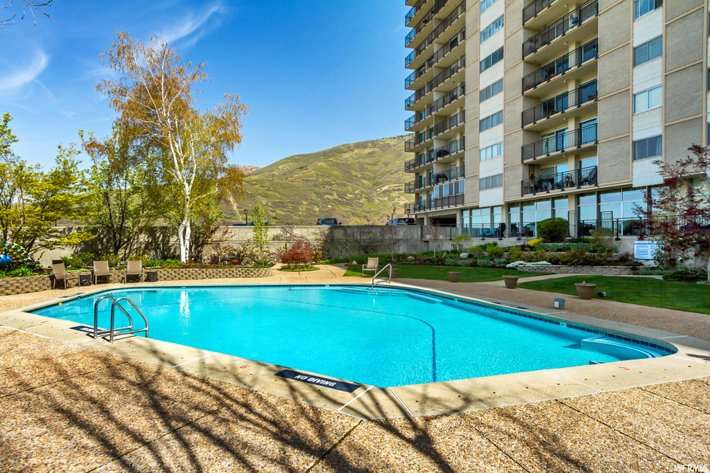 CANYON CREST - Residential