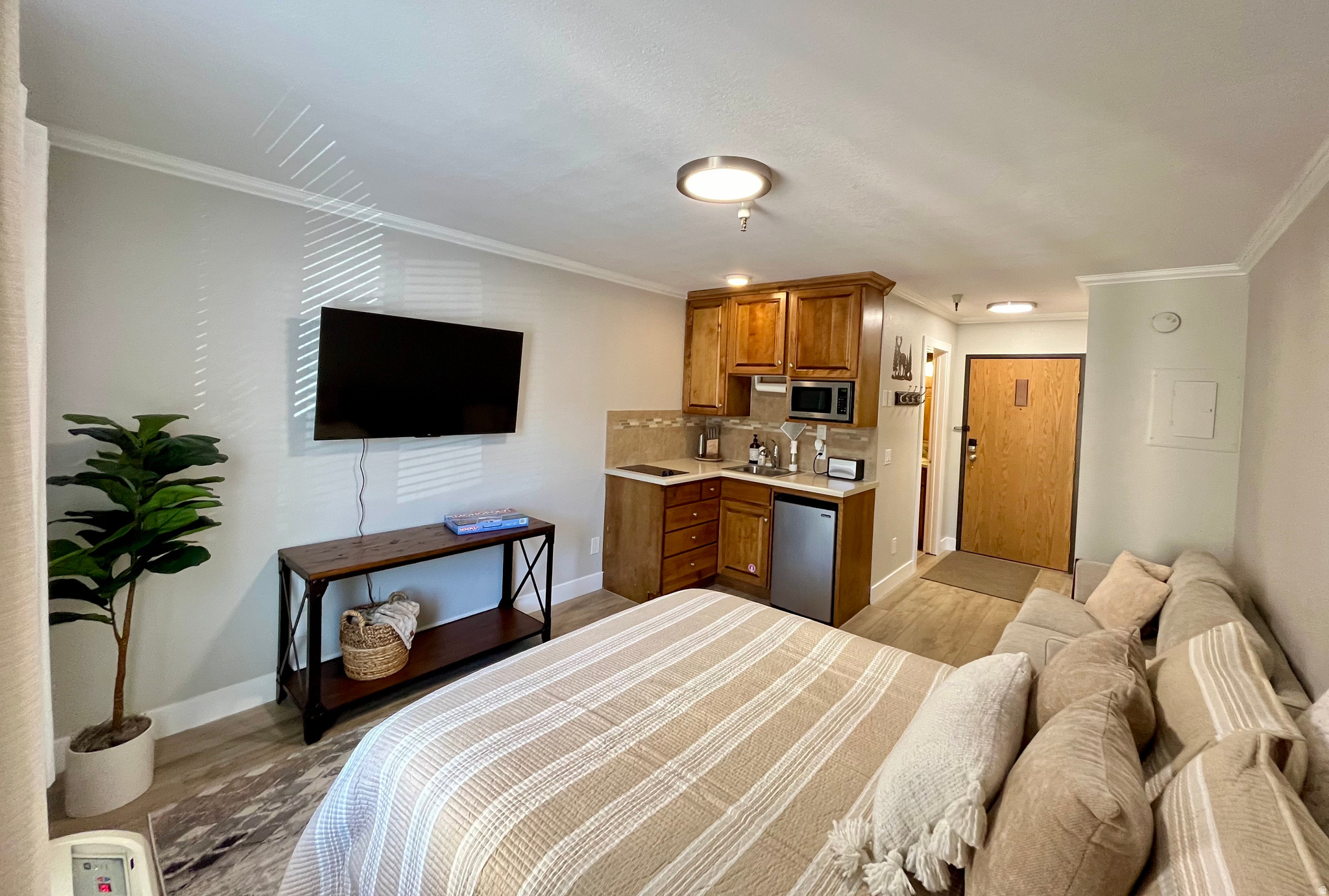 CARRIAGE HOUSE CONDOMINIUMSAS - Residential