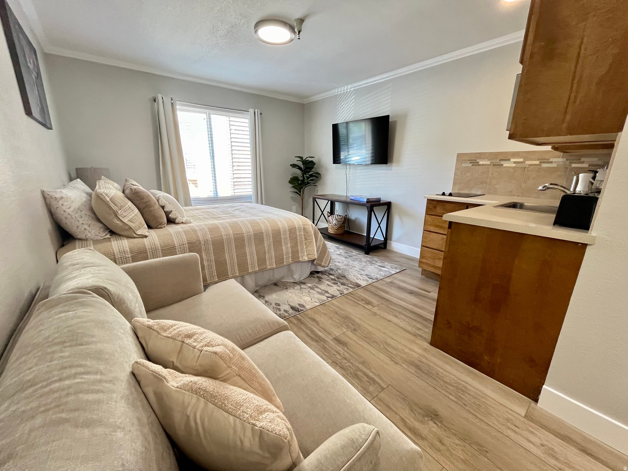 CARRIAGE HOUSE CONDOMINIUMSAS - Residential