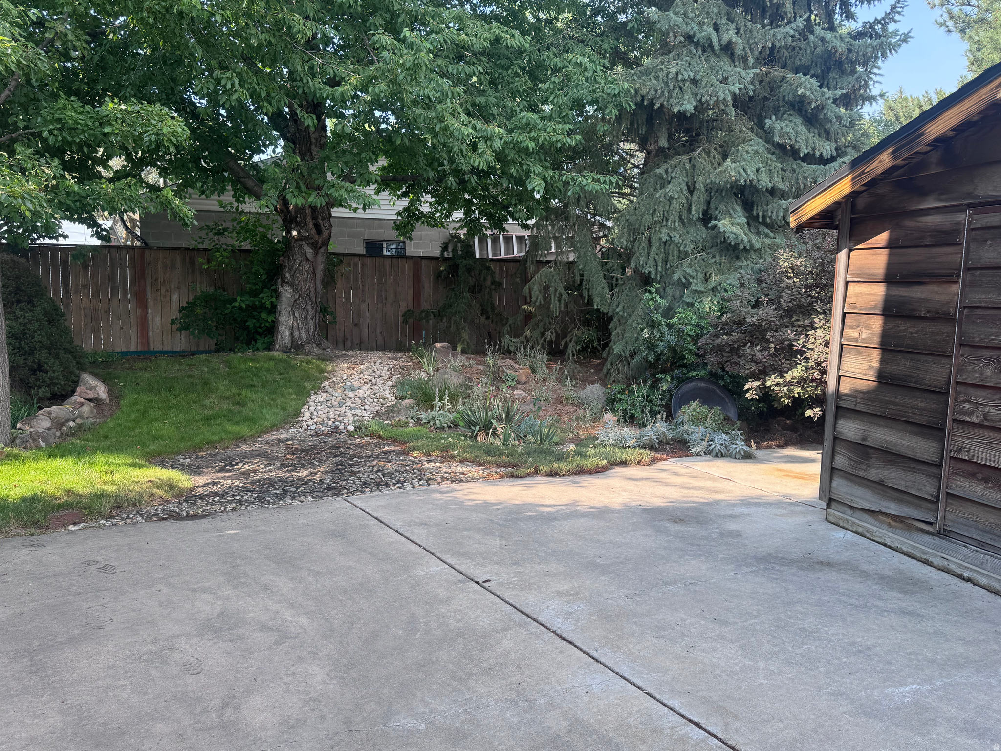 MEADOWS - Residential