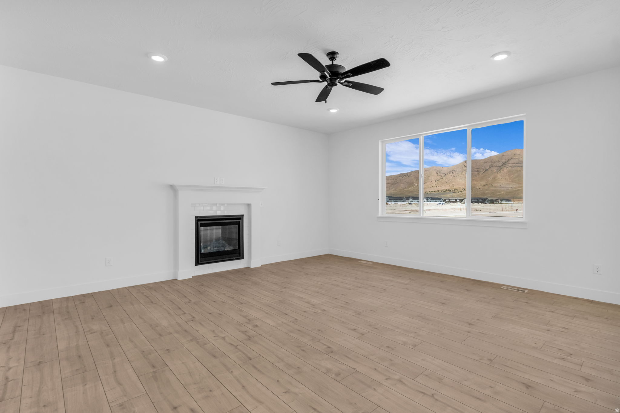 PARKWAY FIELDS SINGLES 2 - Residential
