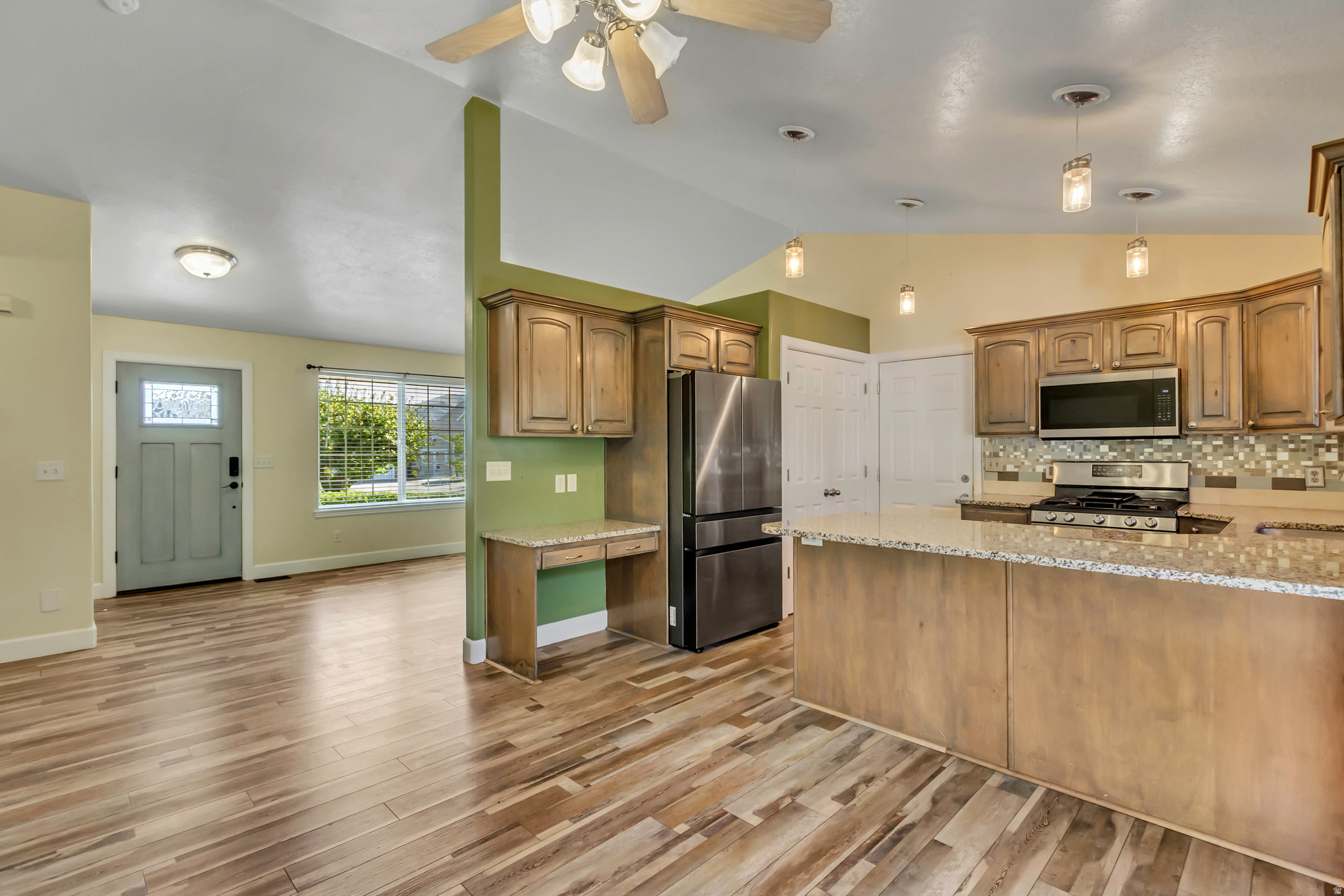 EASTSIDE ESTATES - Residential