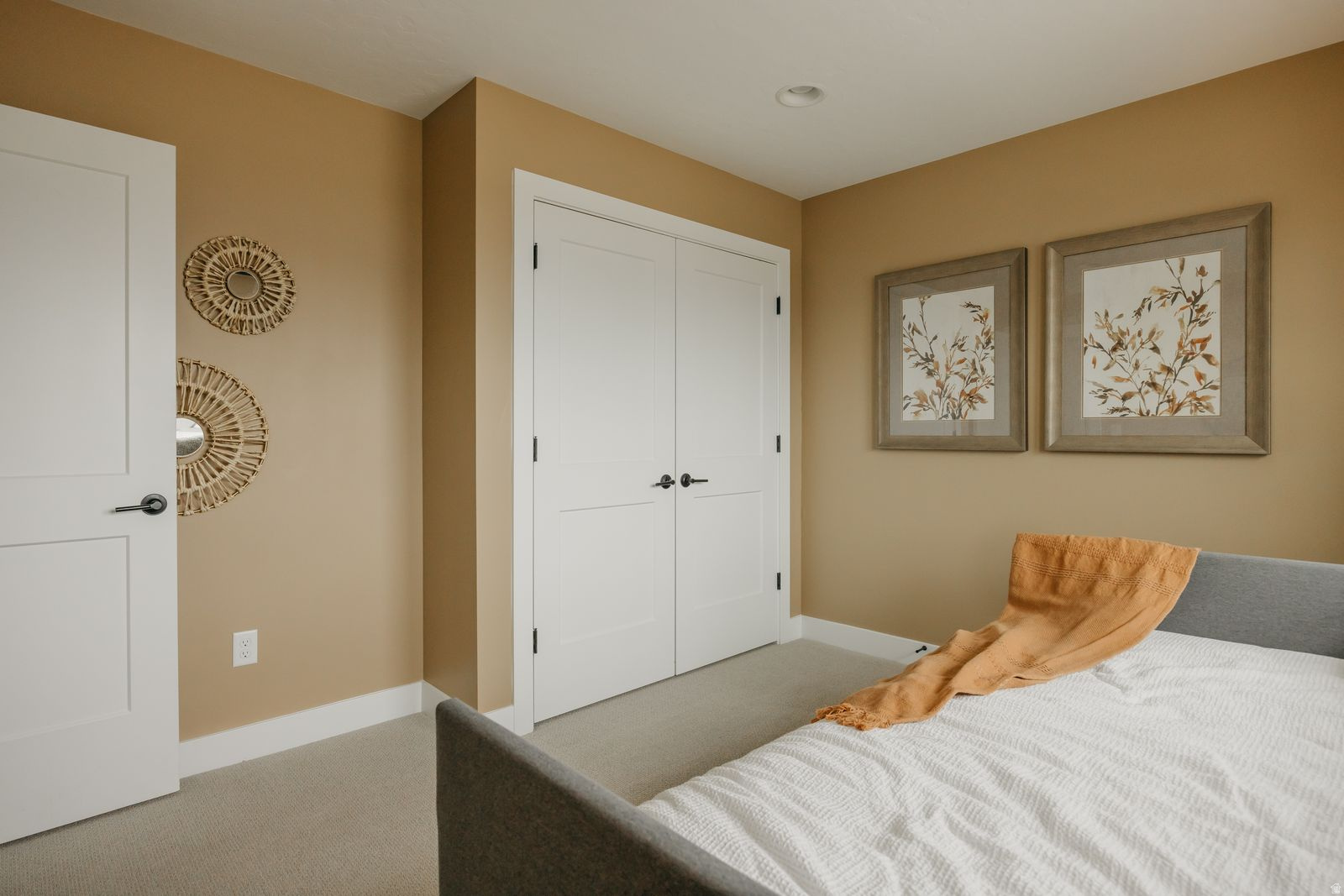 RIVERSIDE ESTATES - Residential