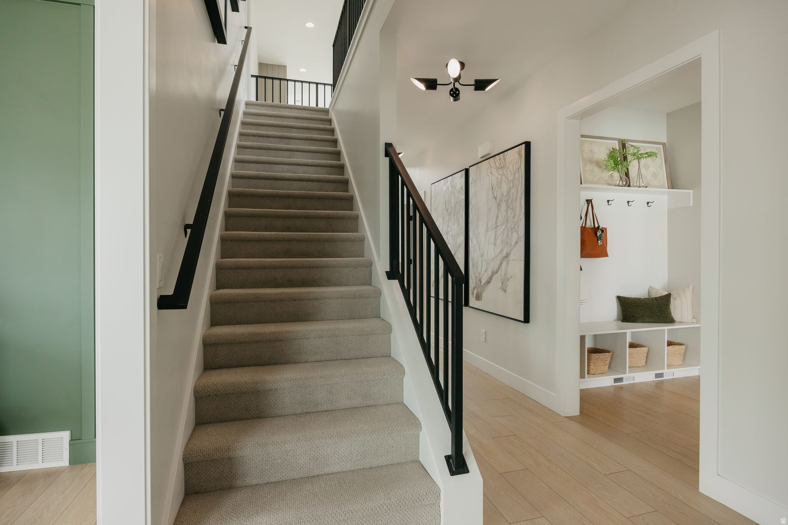 RIVERSIDE ESTATES - Residential