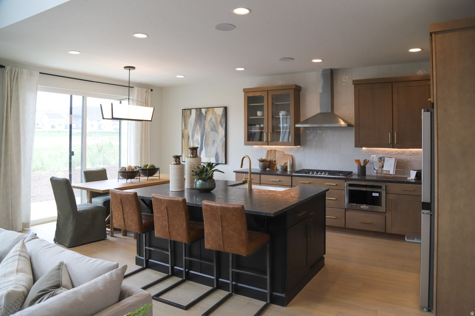 RIVERSIDE ESTATES - Residential