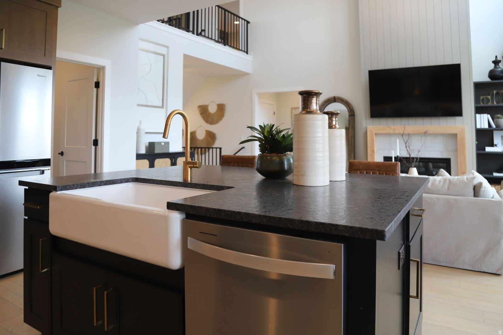 RIVERSIDE ESTATES - Residential