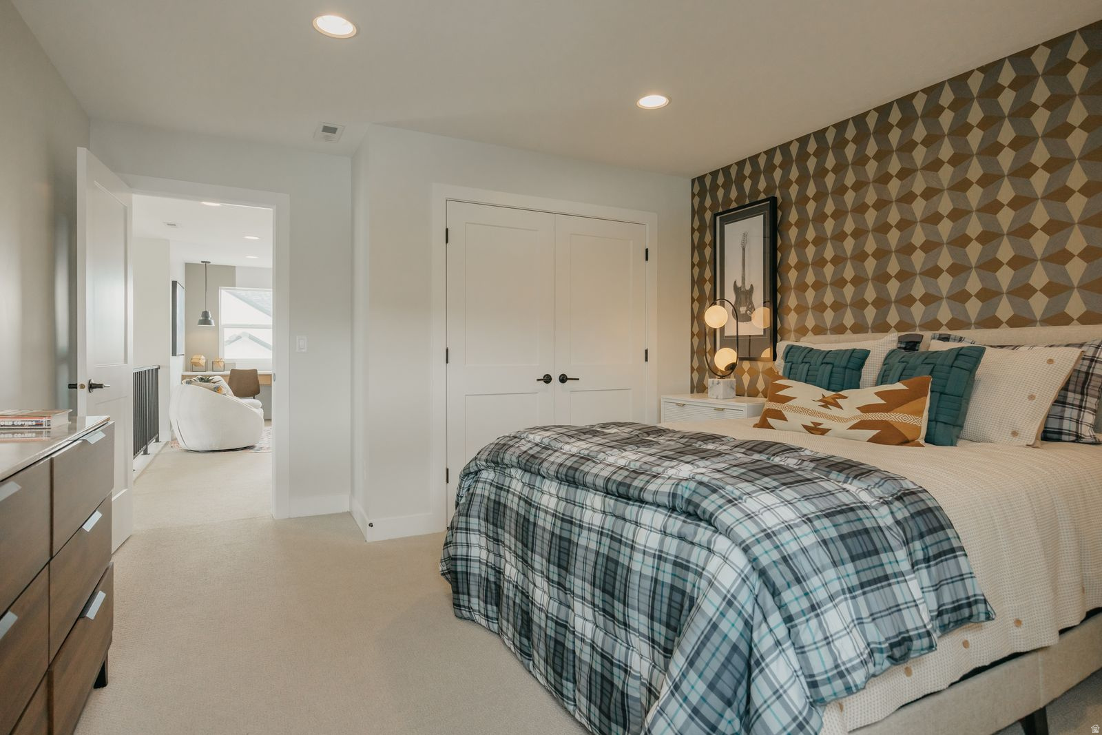 RIVERSIDE ESTATES - Residential