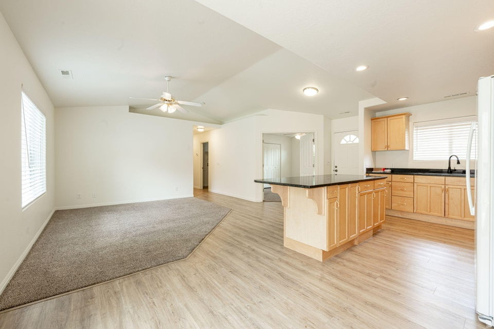 PHEASANT SPRINGS 1 - Residential