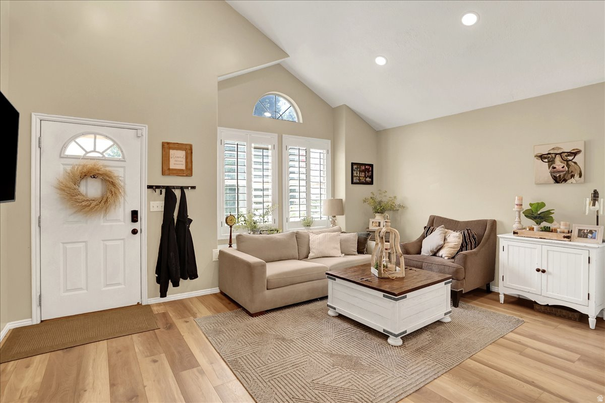 RAVENWOOD - Residential