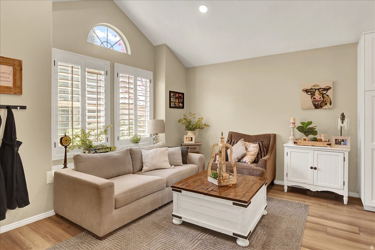 RAVENWOOD - Residential