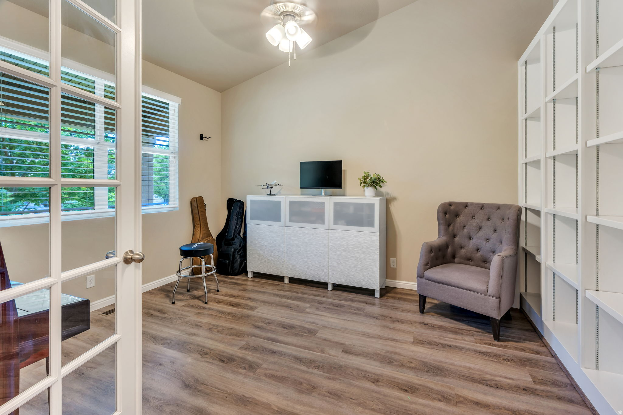 GARDEN GLEN - Residential