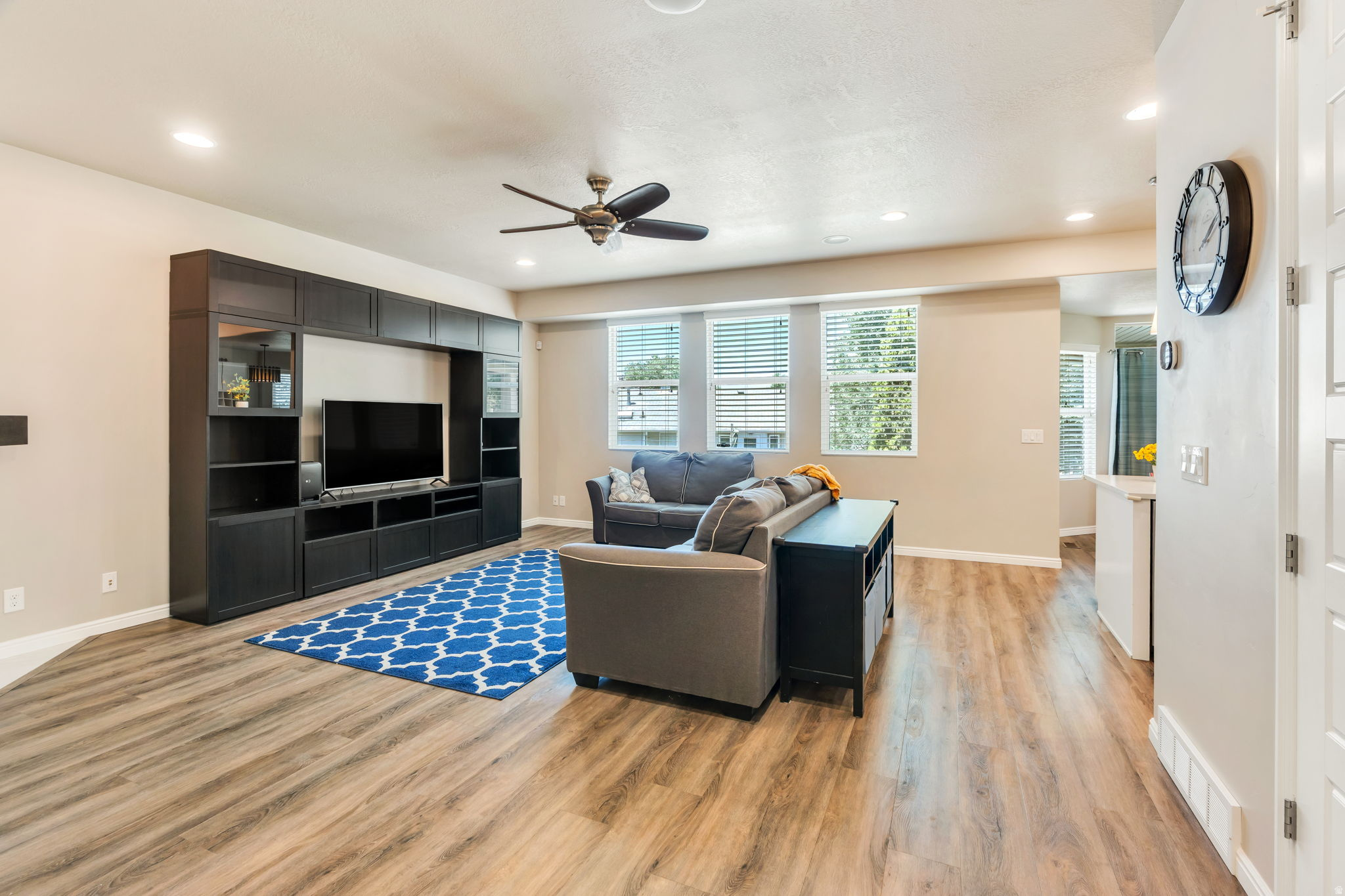 GARDEN GLEN - Residential