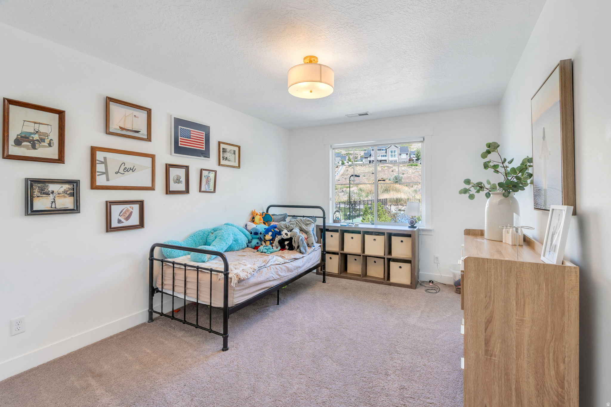 CANYON HILLS - Residential