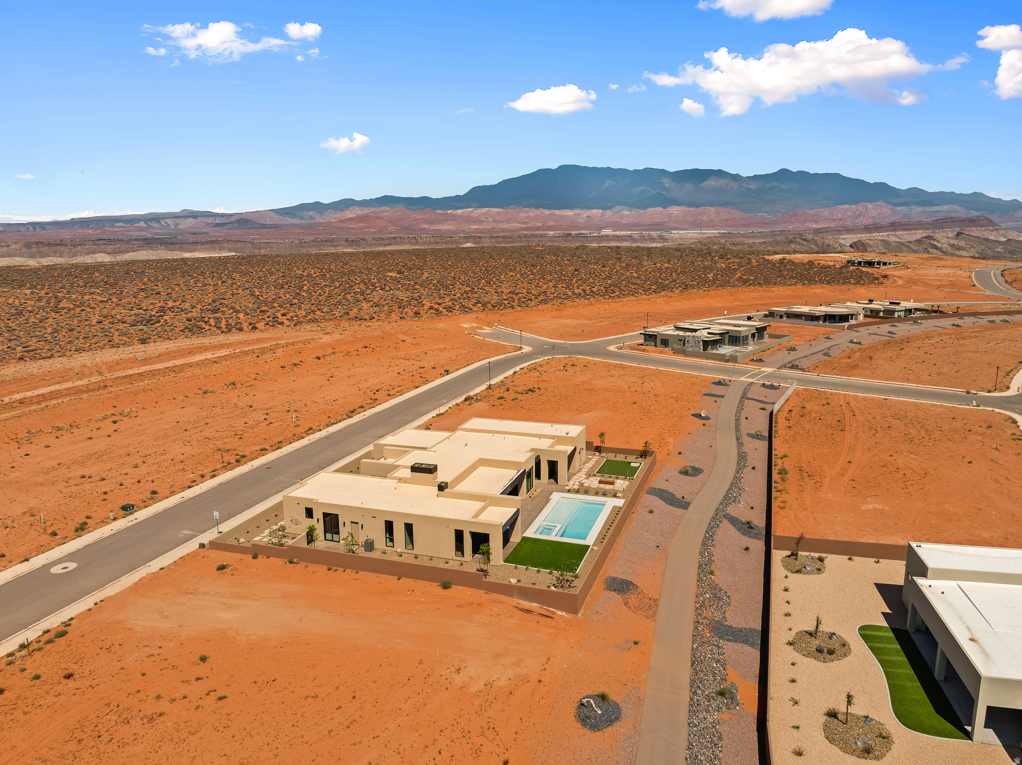 ESTATES AT SAND HOLLOW - Residential