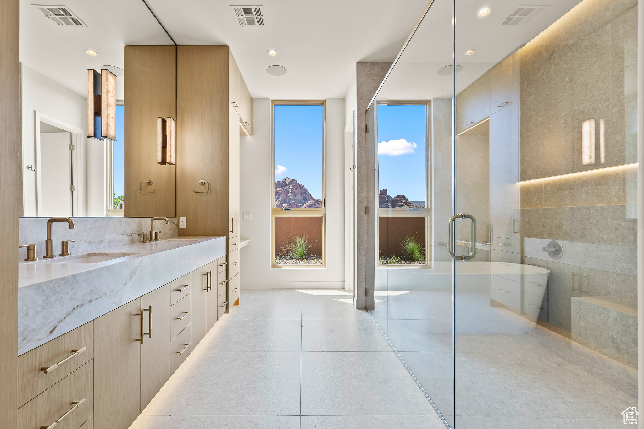 ESTATES AT SAND HOLLOW - Residential