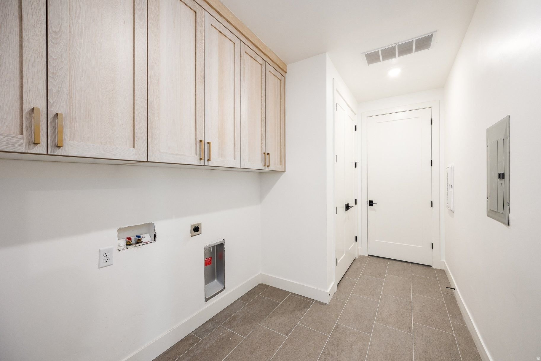 APOLLO SQUARE - Residential