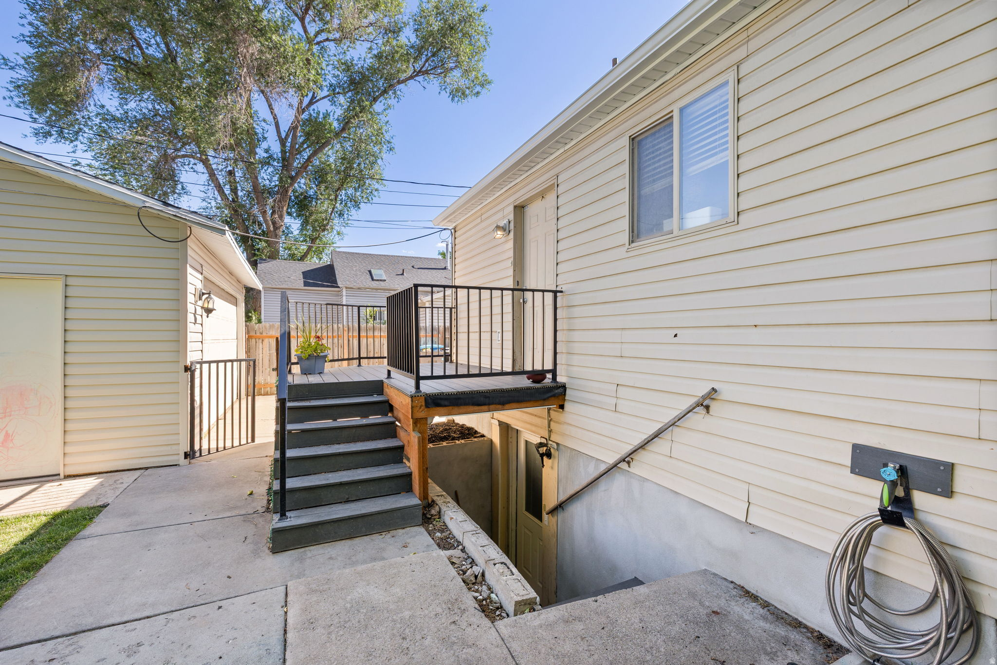 TAYLOR - Residential