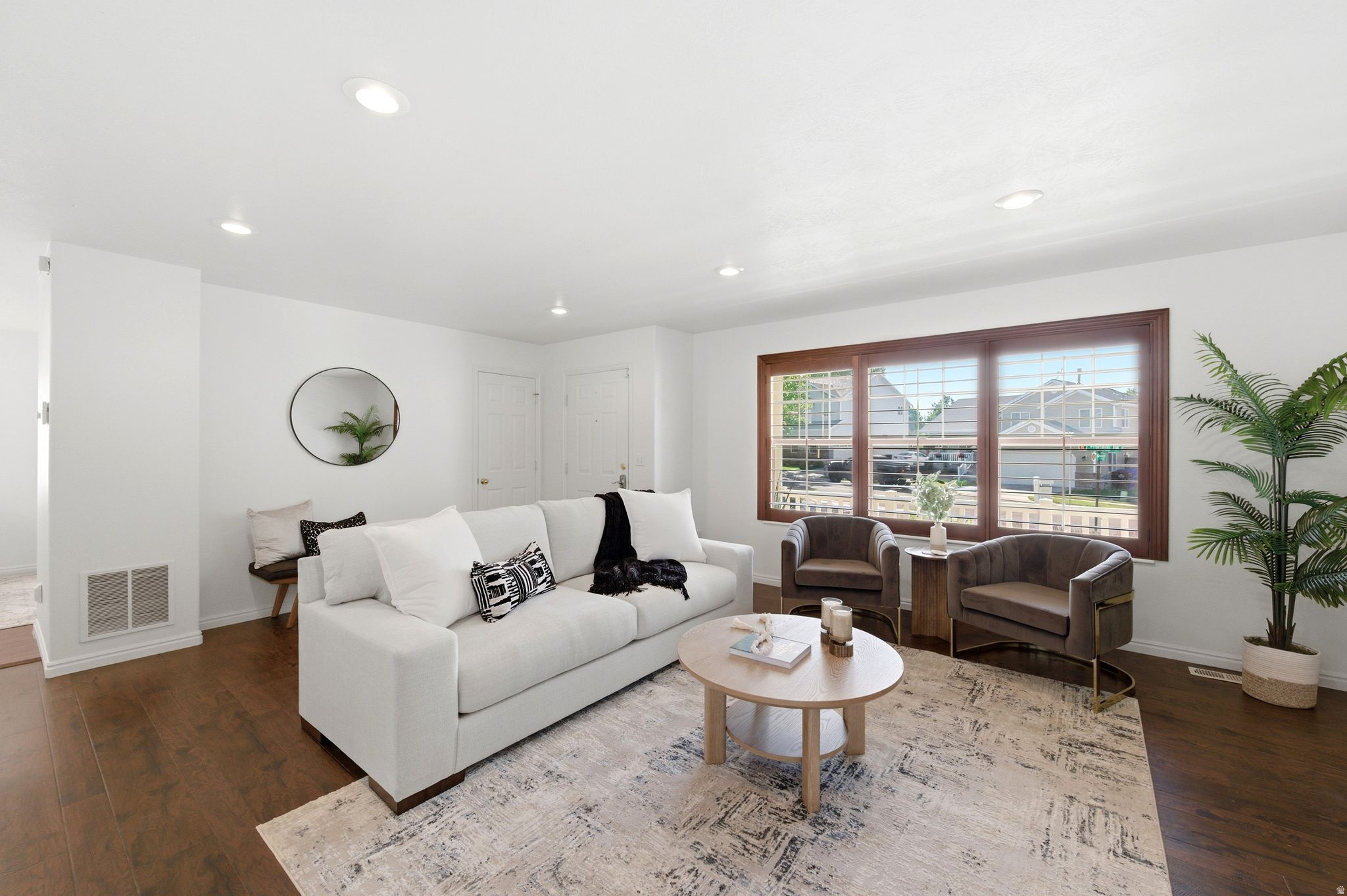 CHIMNEY ROCK - Residential