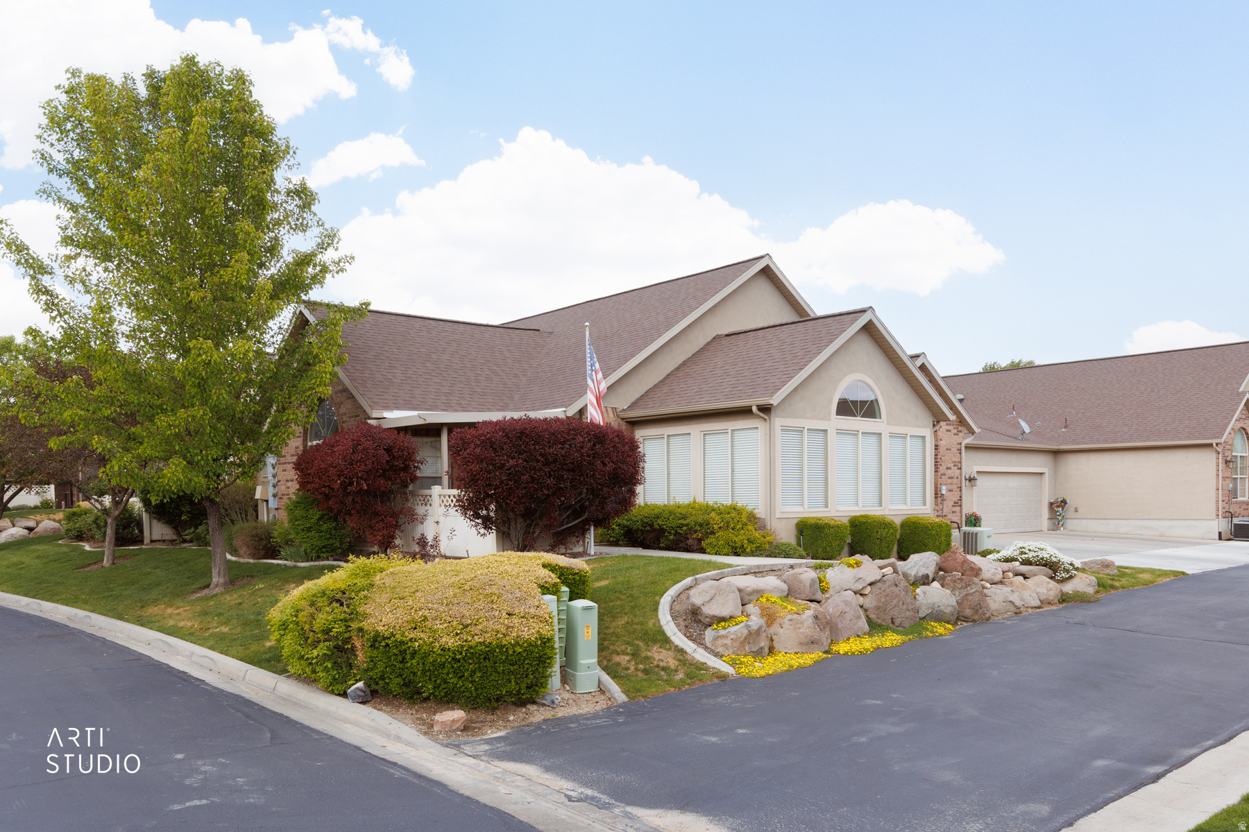 MEADOW PARK VILLAS - Residential