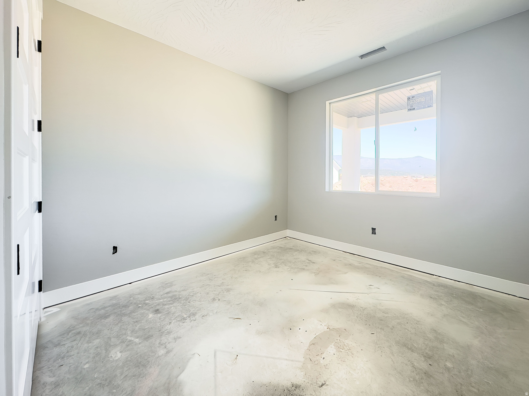 IRON WEST - Residential
