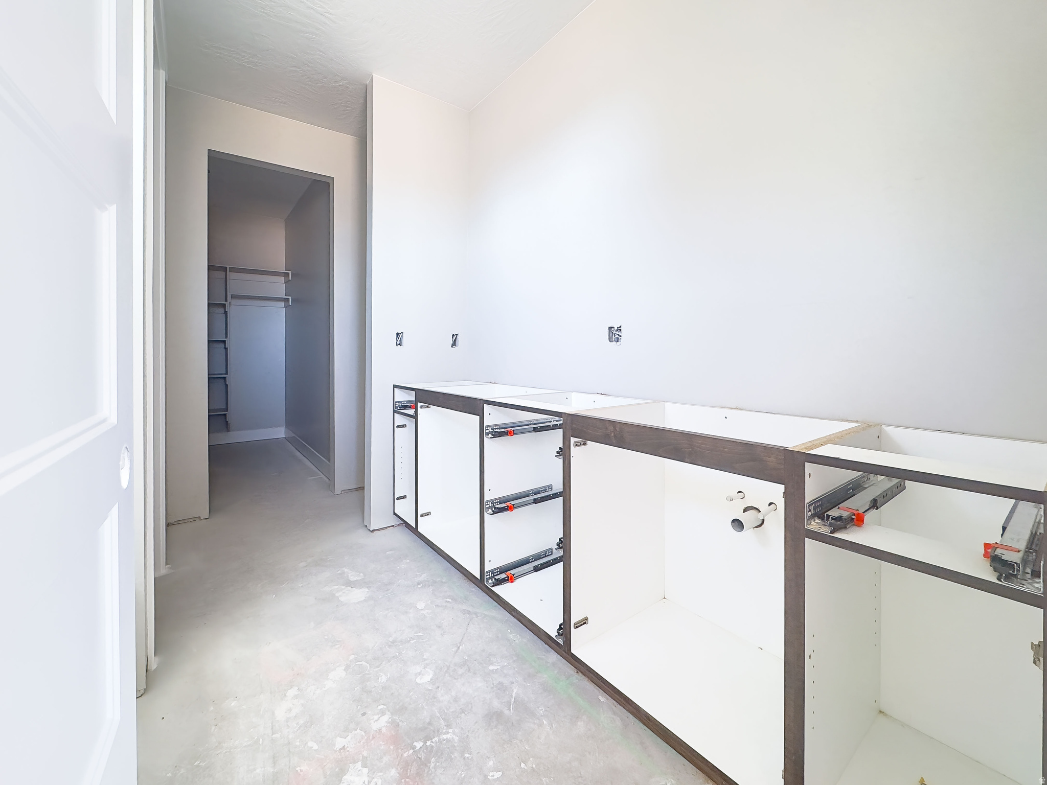 IRON WEST - Residential