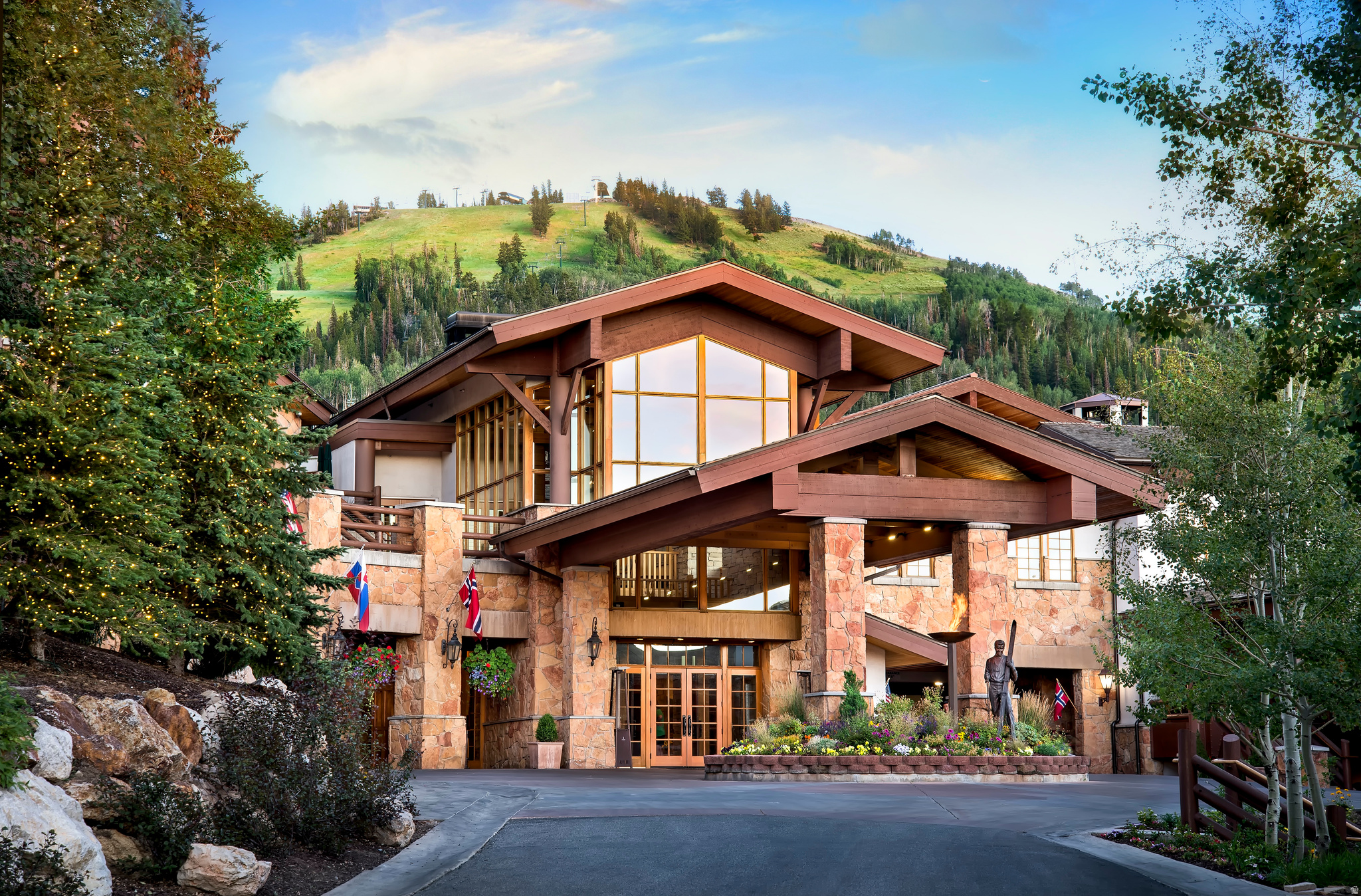 HUNTSMAN ESTATES - Land
