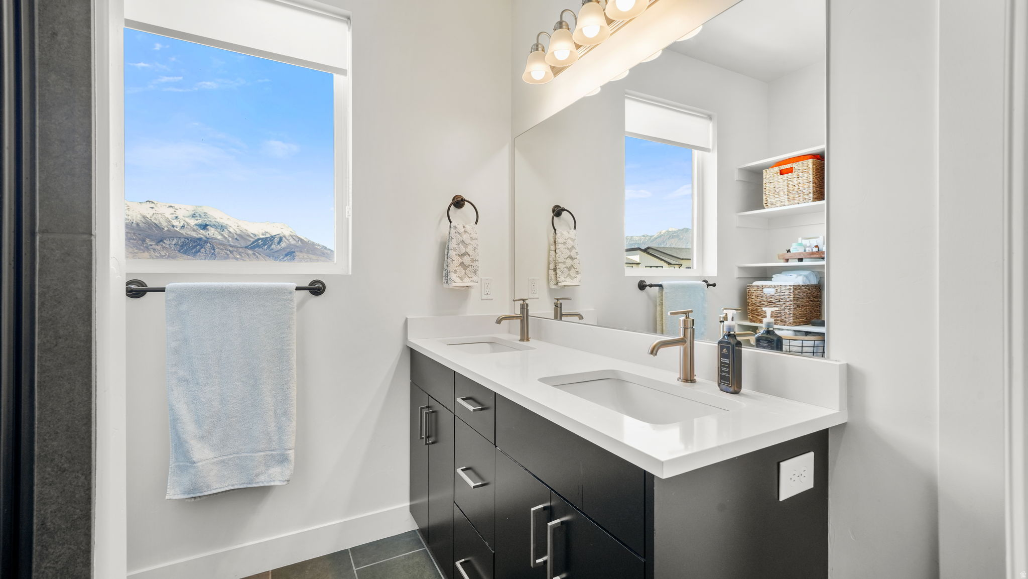 LAKESHORE LANDING - Residential