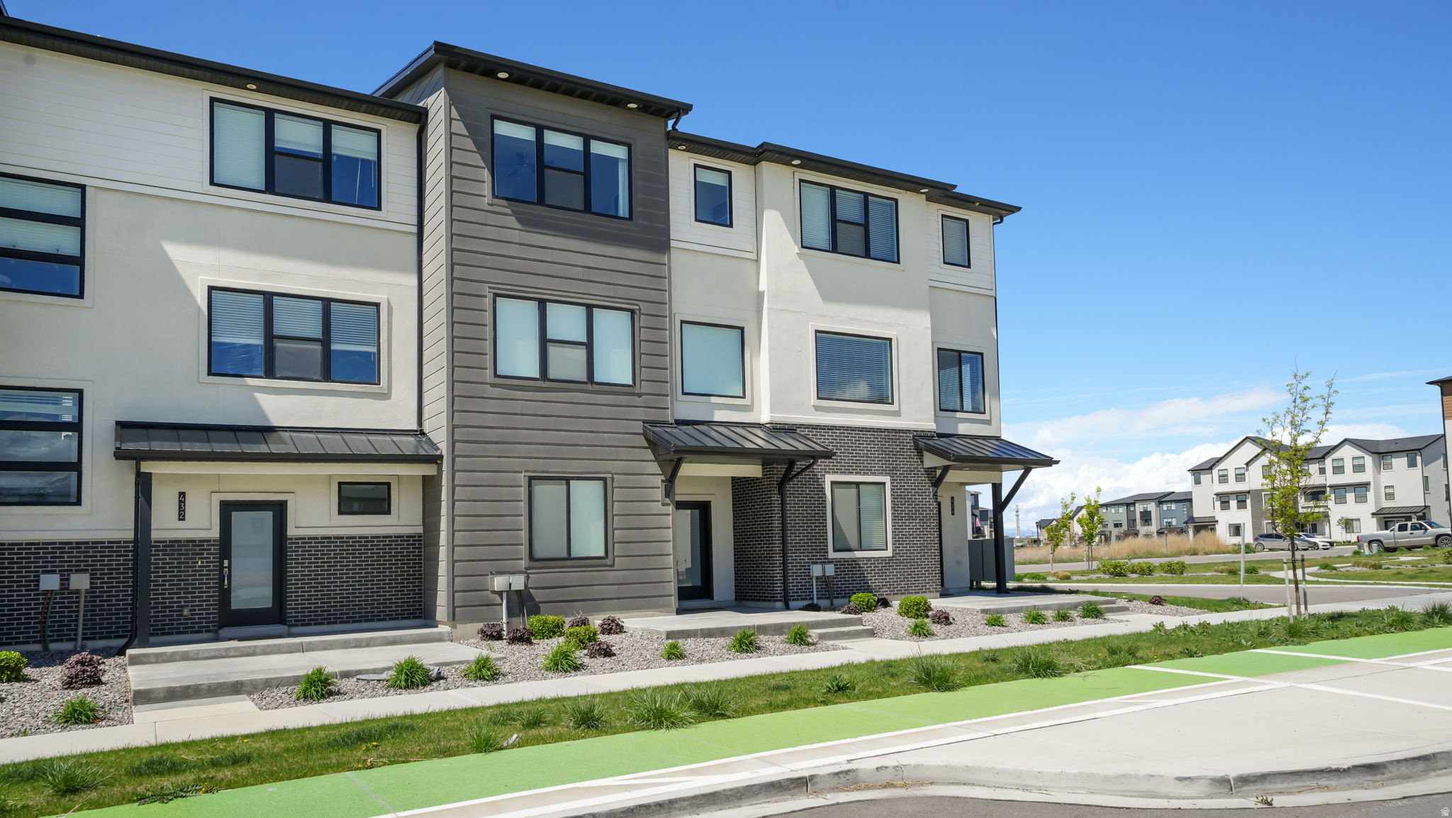 LAKESHORE LANDING - Residential
