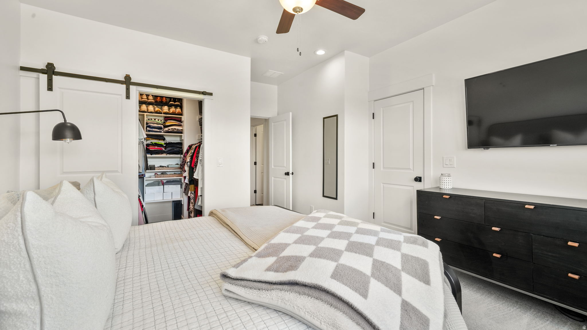 LAKESHORE LANDING - Residential