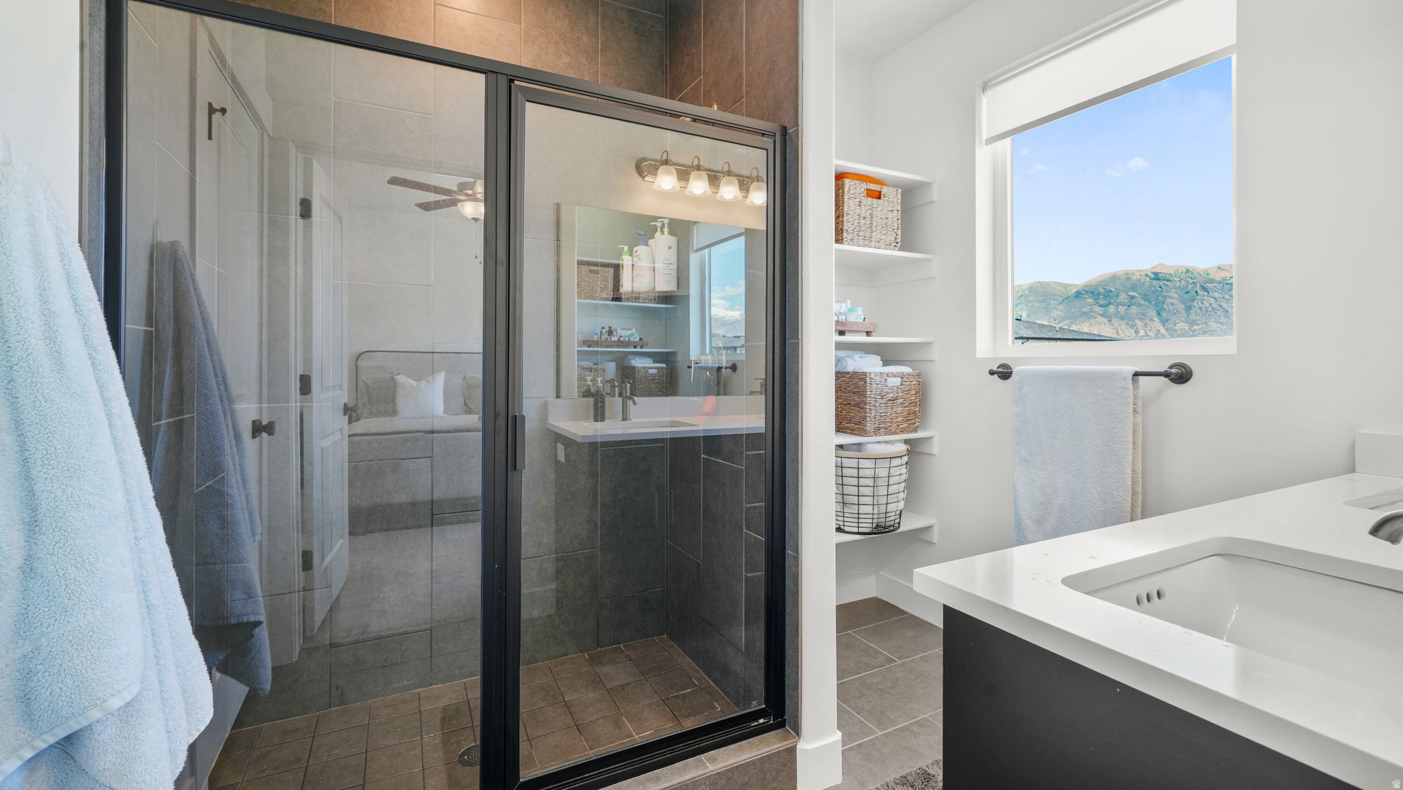 LAKESHORE LANDING - Residential