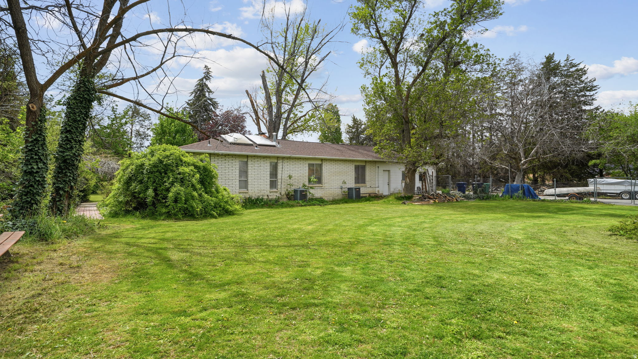 MEREWOOD - Residential