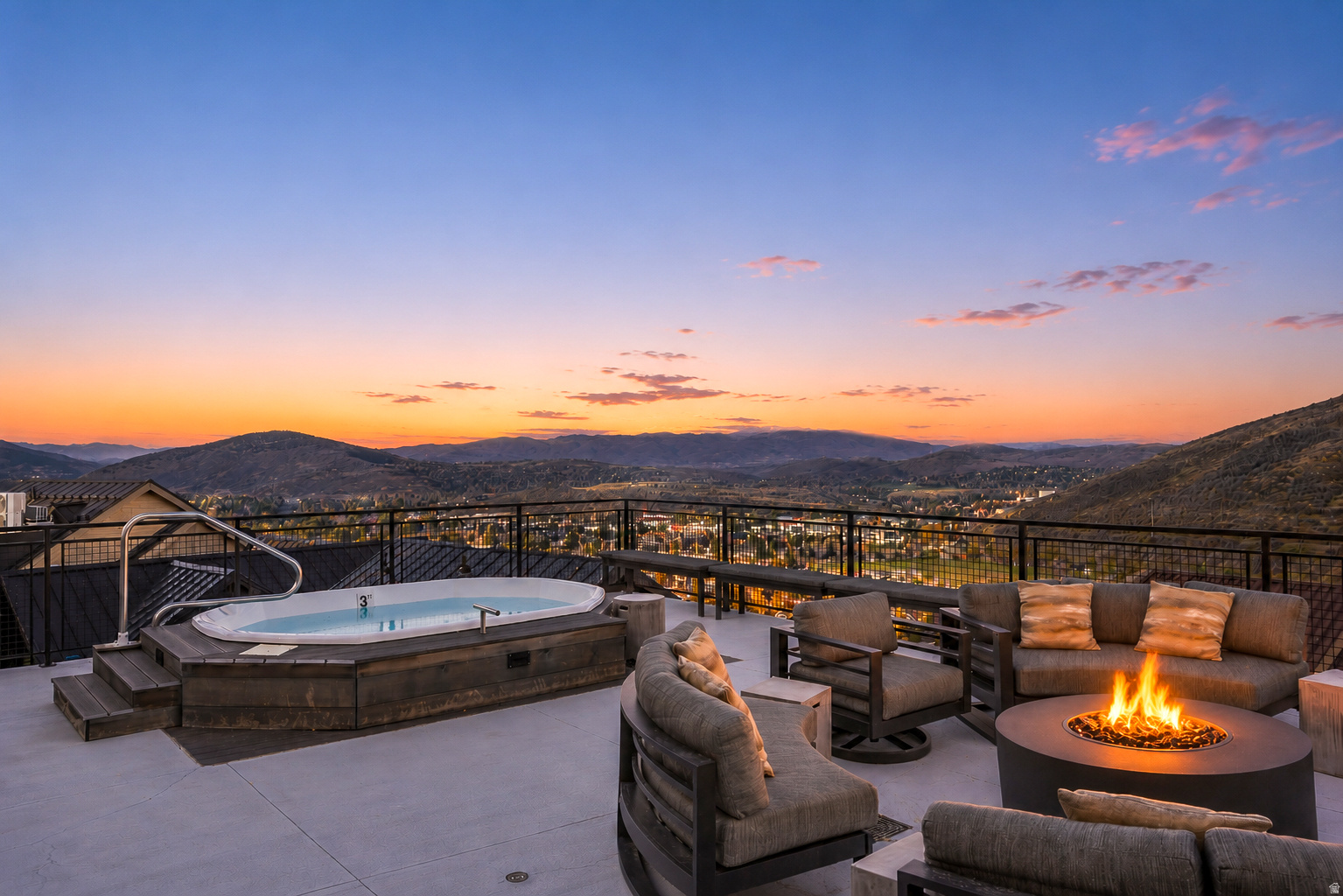 KINGS CROWN - Residential