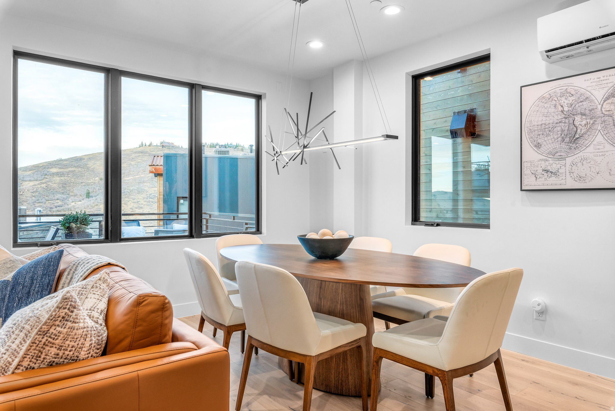 KINGS CROWN - Residential