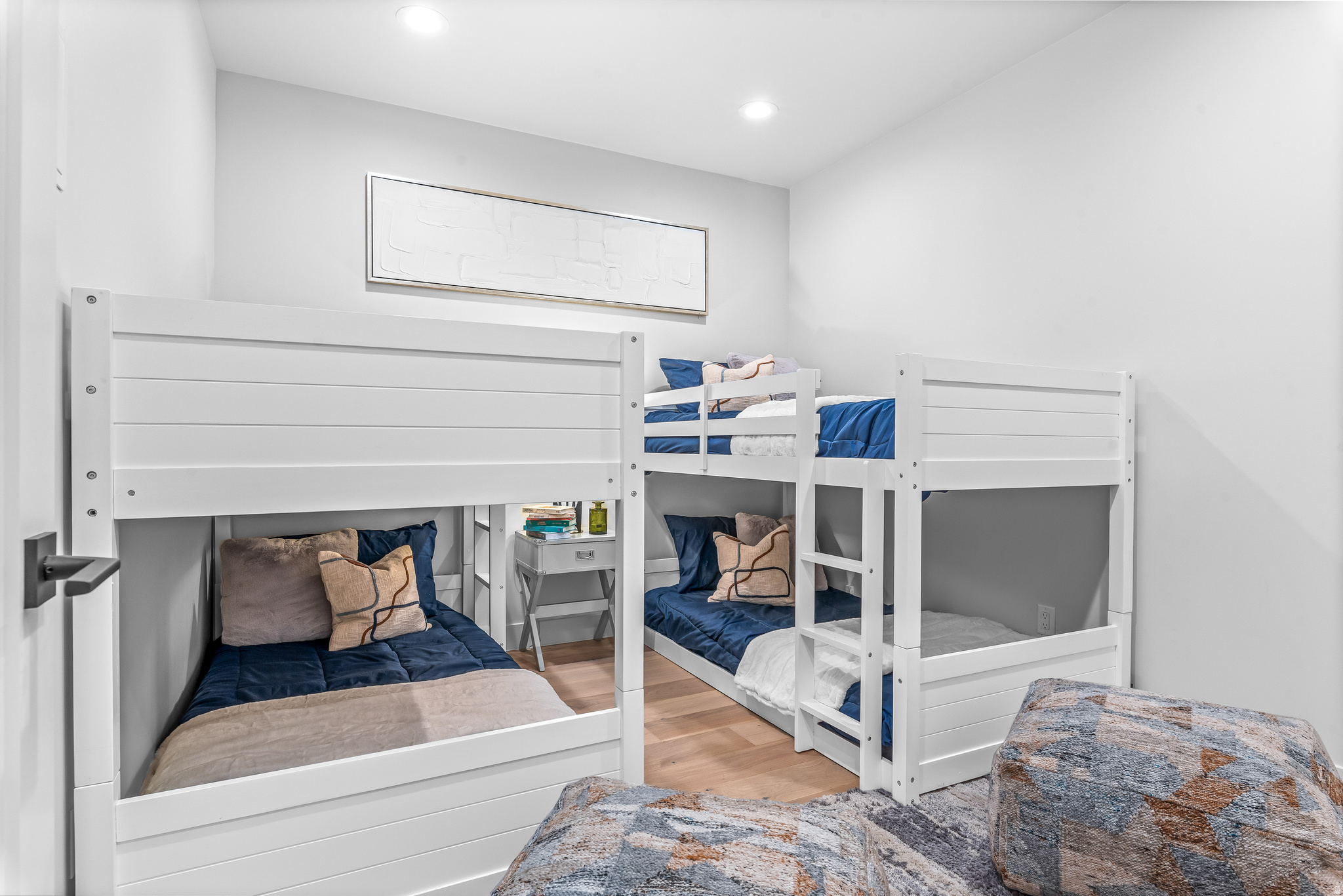 KINGS CROWN - Residential
