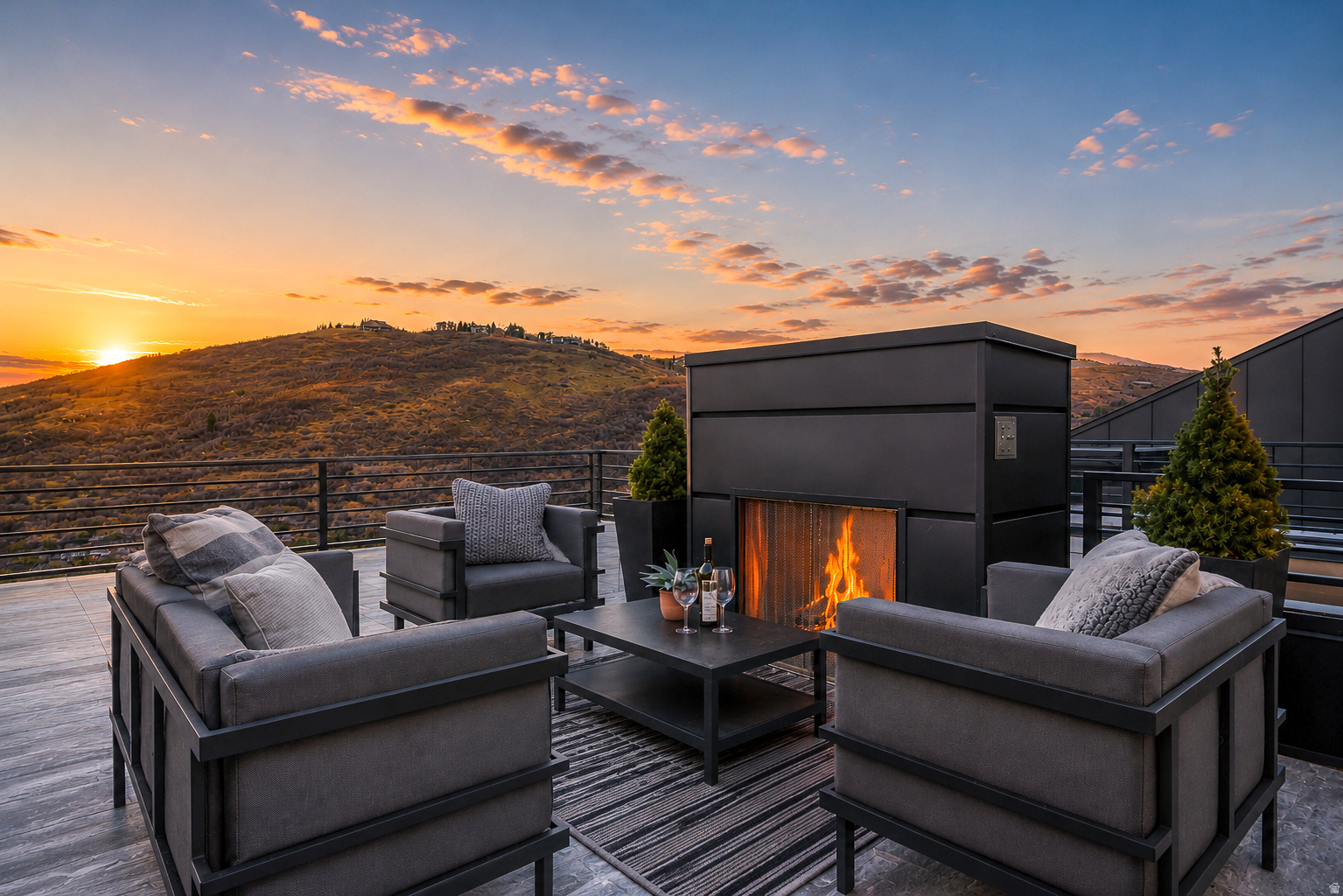 KINGS CROWN - Residential