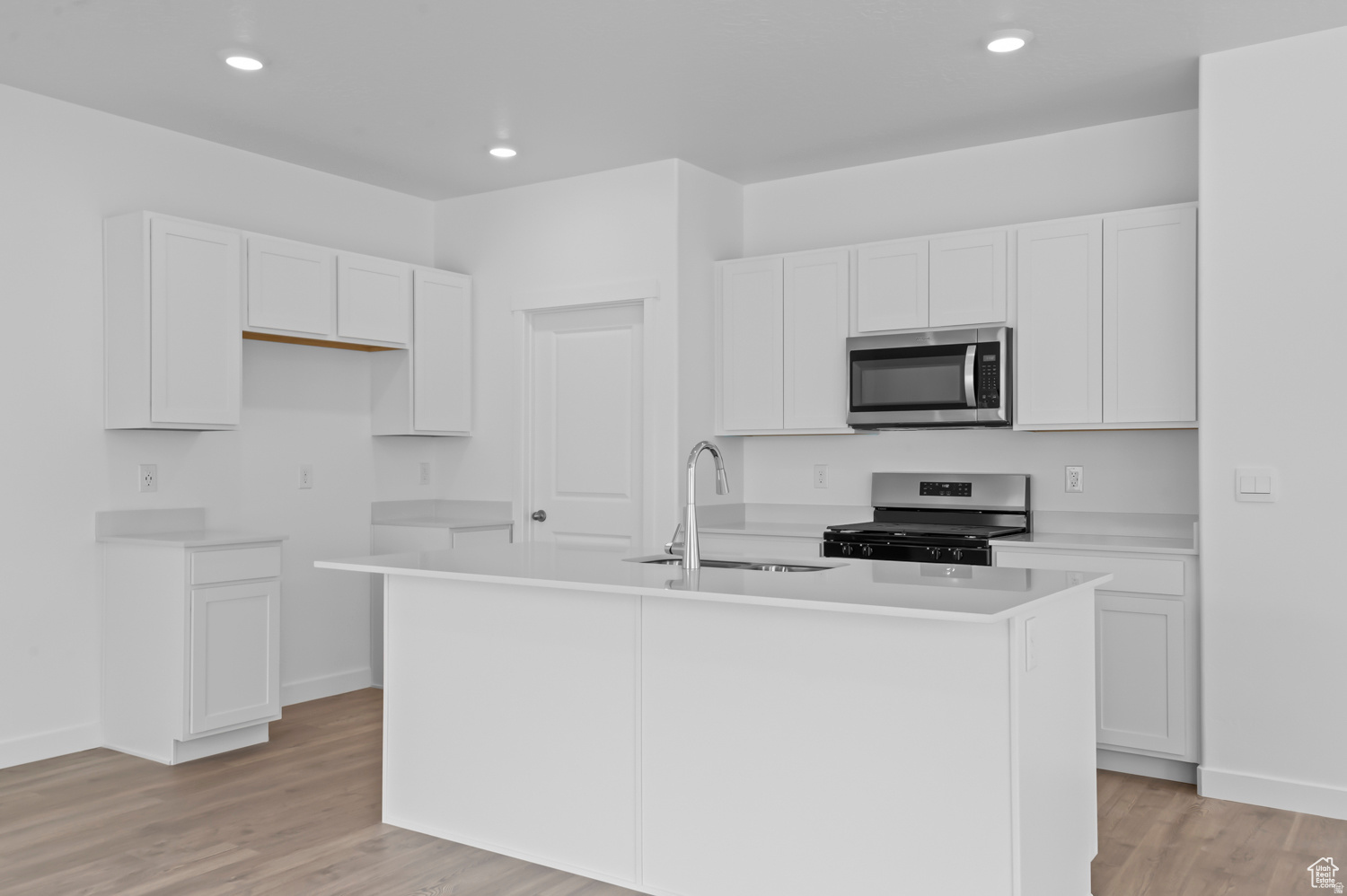 INVERNESS BY D.R. HORTON - Residential