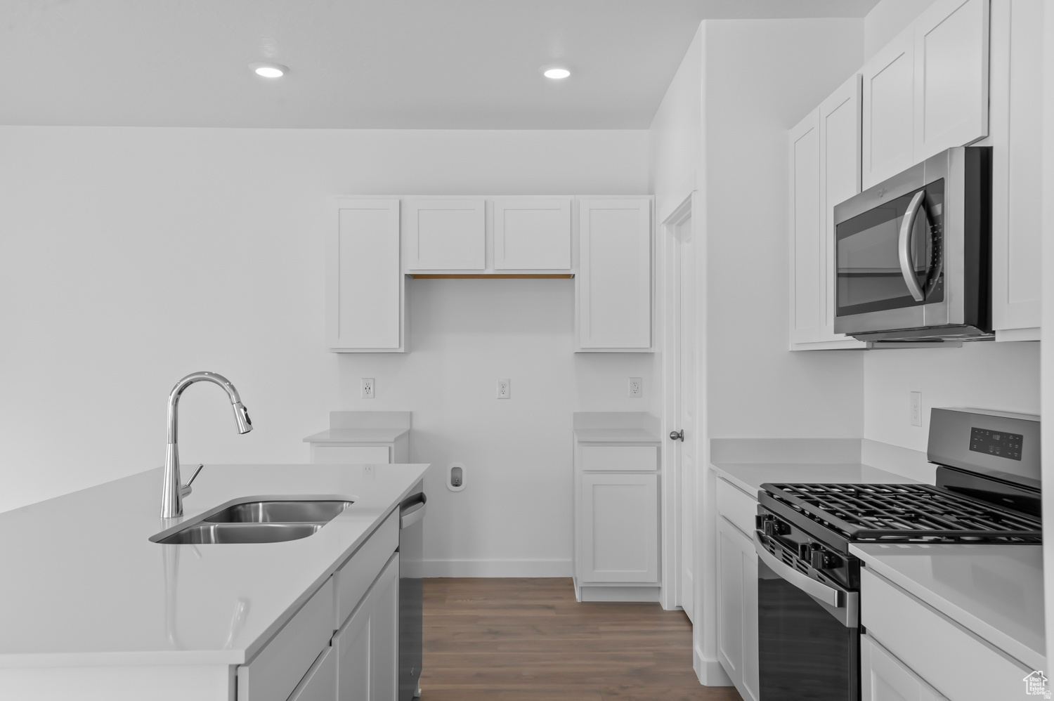 INVERNESS BY D.R. HORTON - Residential