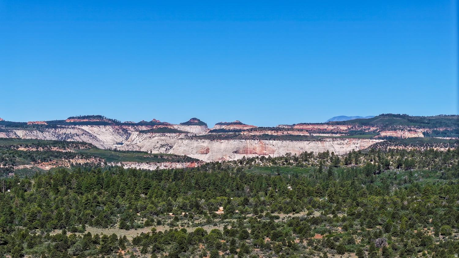 LITTLE PONDEROSA - Land