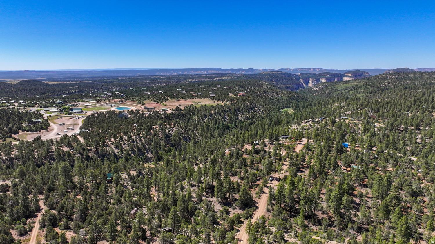 LITTLE PONDEROSA - Land