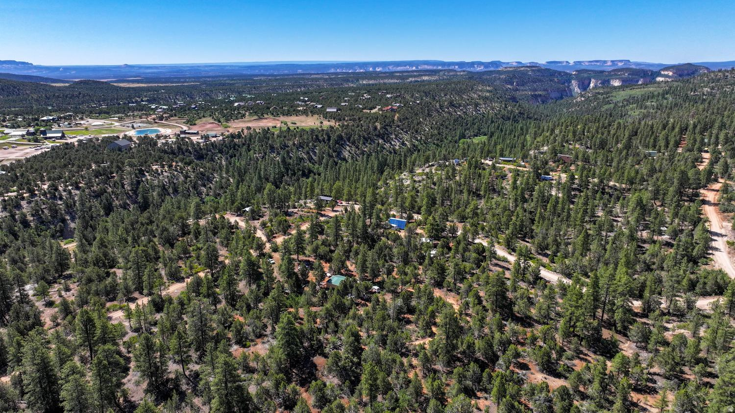LITTLE PONDEROSA - Land