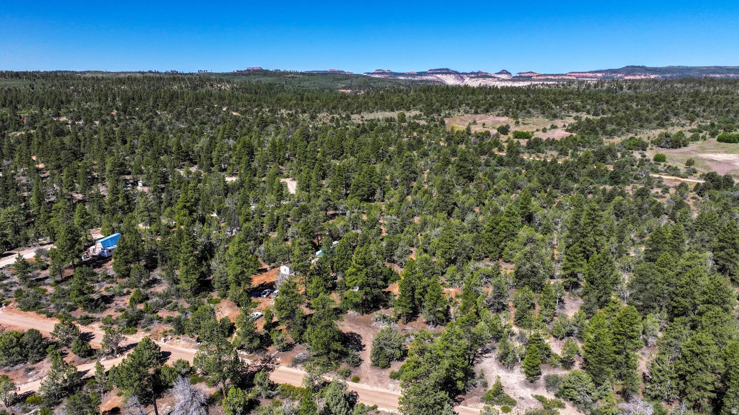 LITTLE PONDEROSA - Land