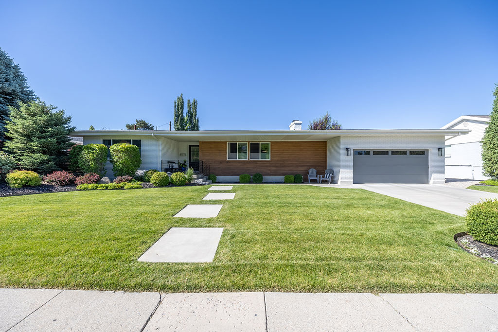 BLUE RIBBON ACRES - Residential