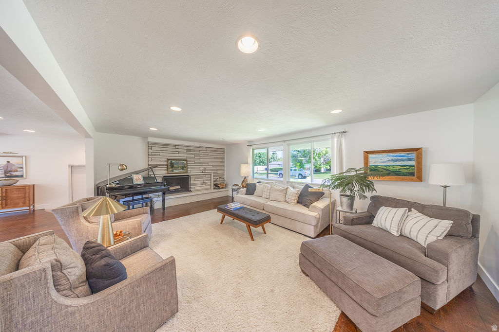 BLUE RIBBON ACRES - Residential