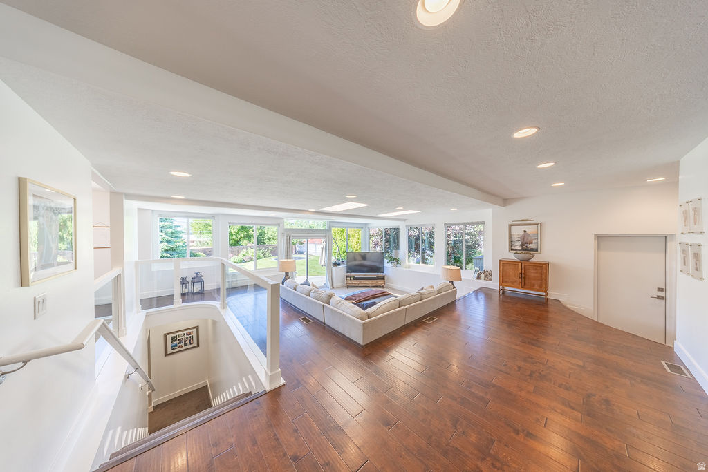 BLUE RIBBON ACRES - Residential