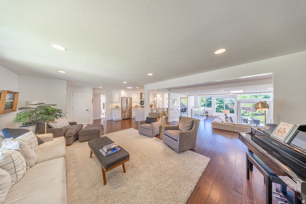 BLUE RIBBON ACRES - Residential