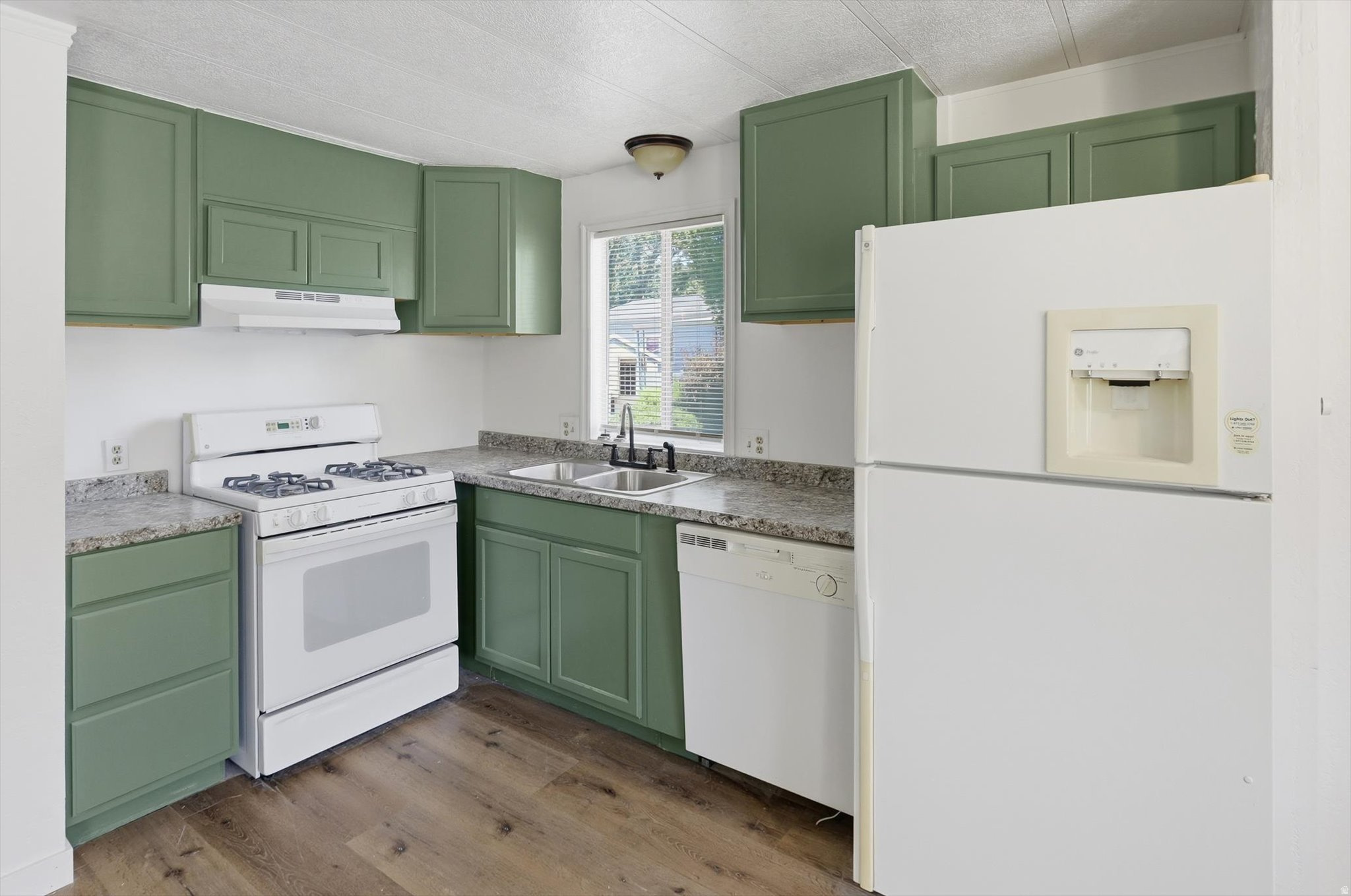COTTONWOOD - Residential