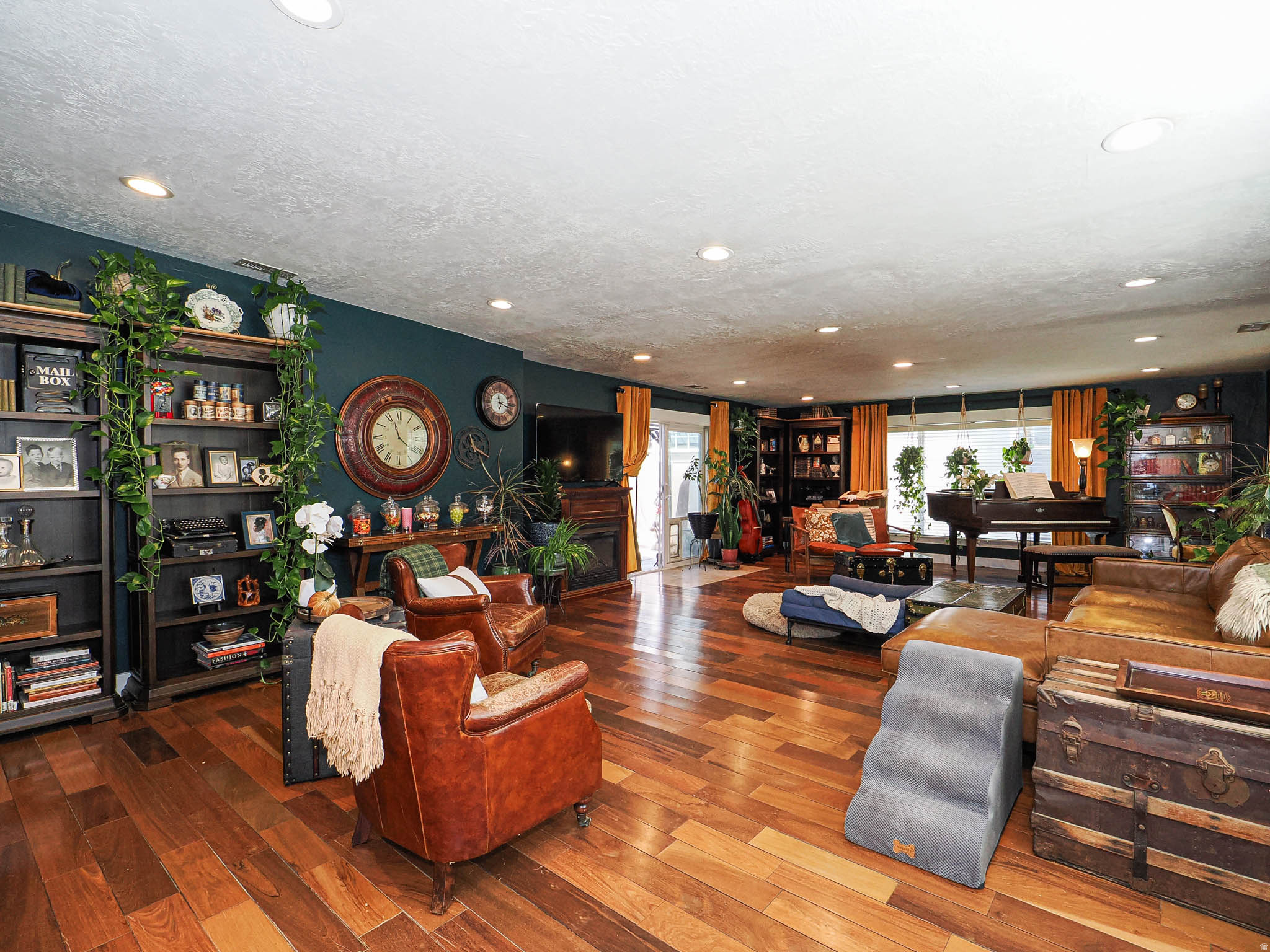 CANYON RIM ADDITION - Residential