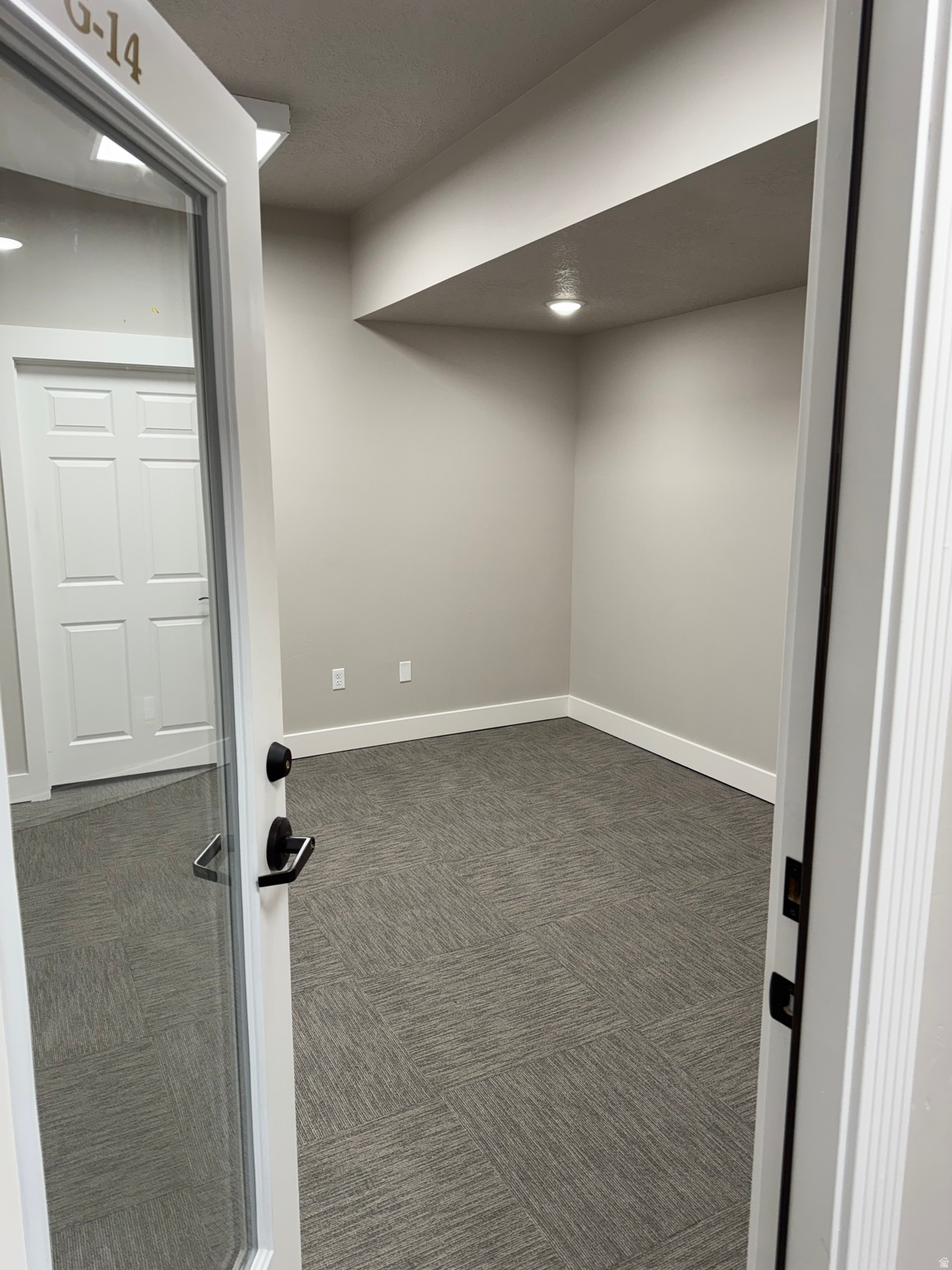 EDELWEISS - Commercial Lease