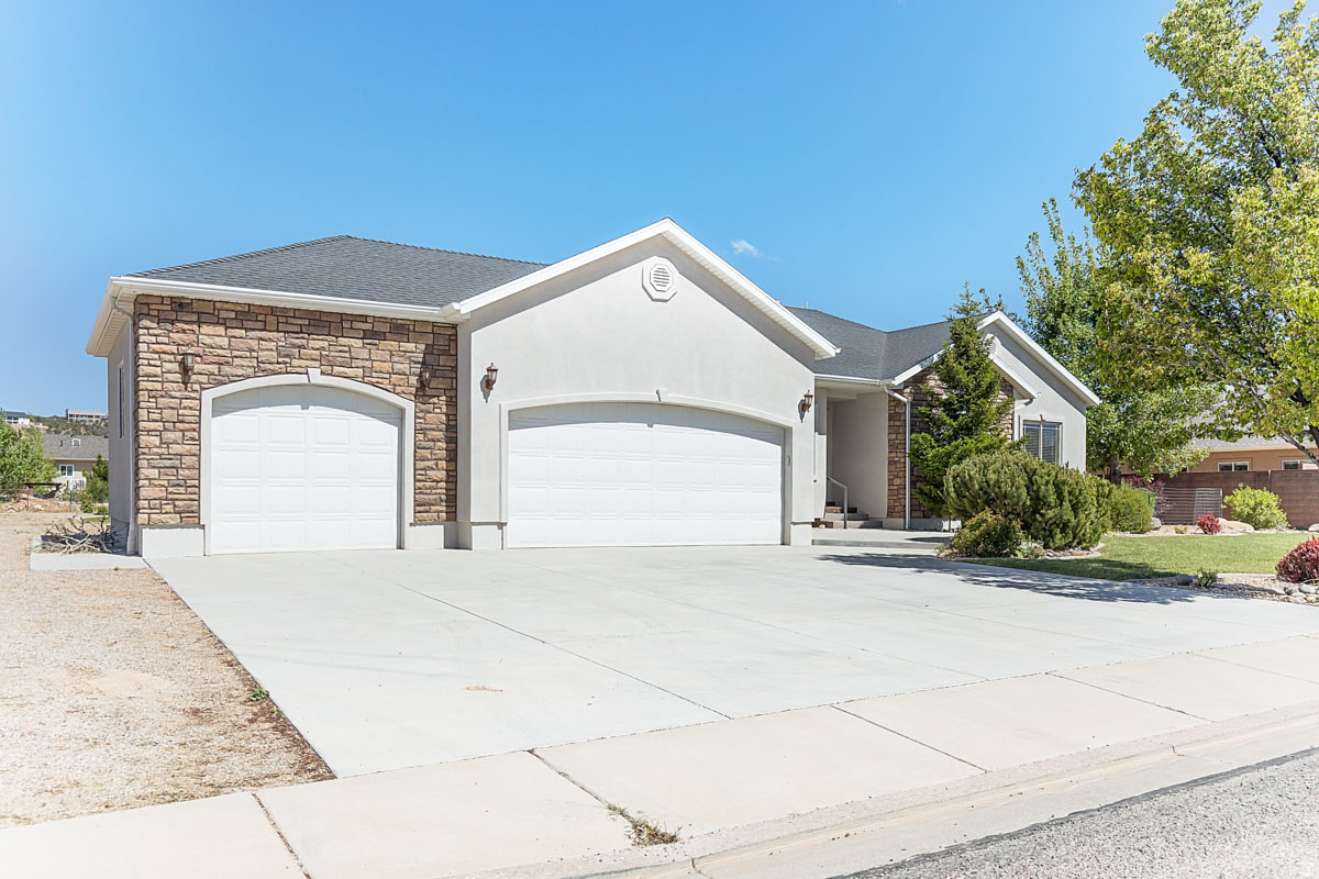 WEST VIEW ESTATES SUBDIVISION - Residential